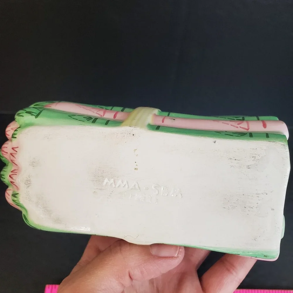 Metropolitan Museum of Art‎ (MMA) Asparagus Trinket Box Small Pink Green Russian